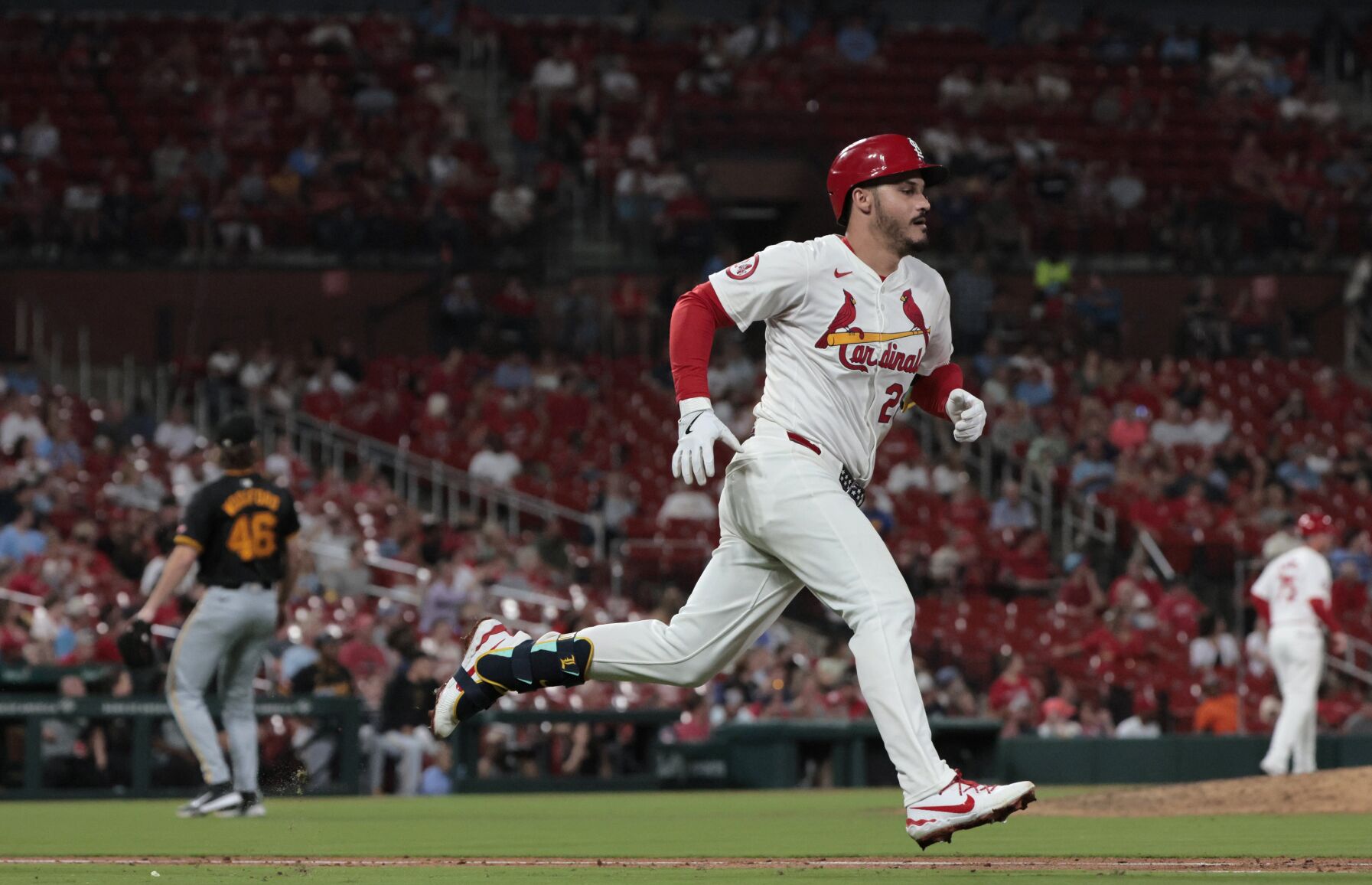 St. Louis Cardinals play Pittsburgh Pirates
